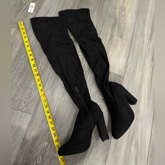 Knee high faux suede boots - Picture 3 of 3